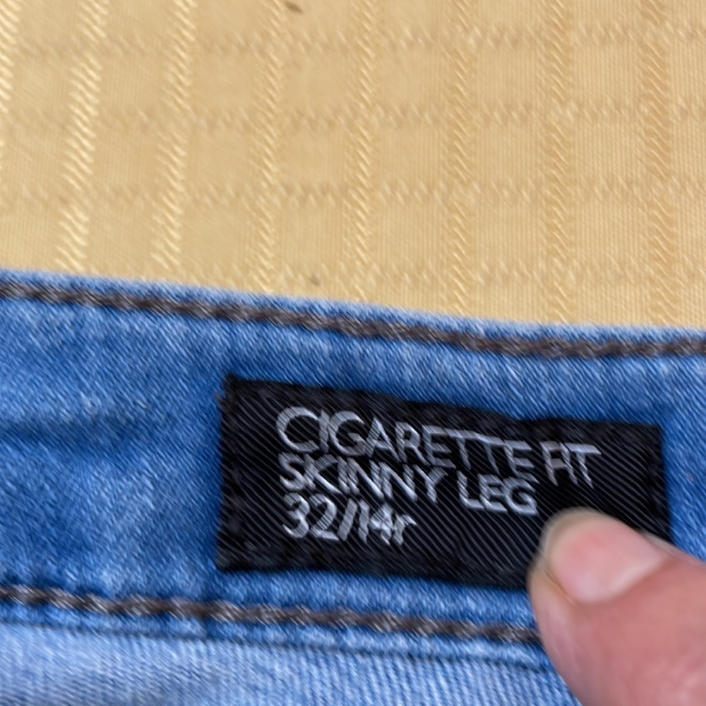 Assorted jeans 3
